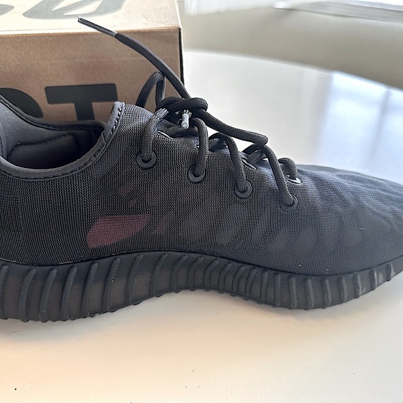 Yeezy 350 Boost - Picture 7 of 15